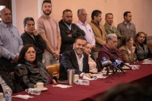 Ulises Mejía pide reunirse con las casas encuestadoras “La gente manda”